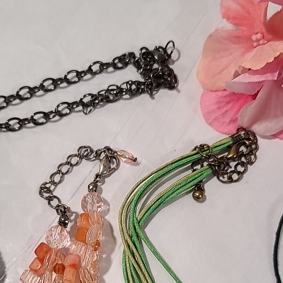 SALE!! NECKLACE CLEARANCE!! - Picture 5 of 9